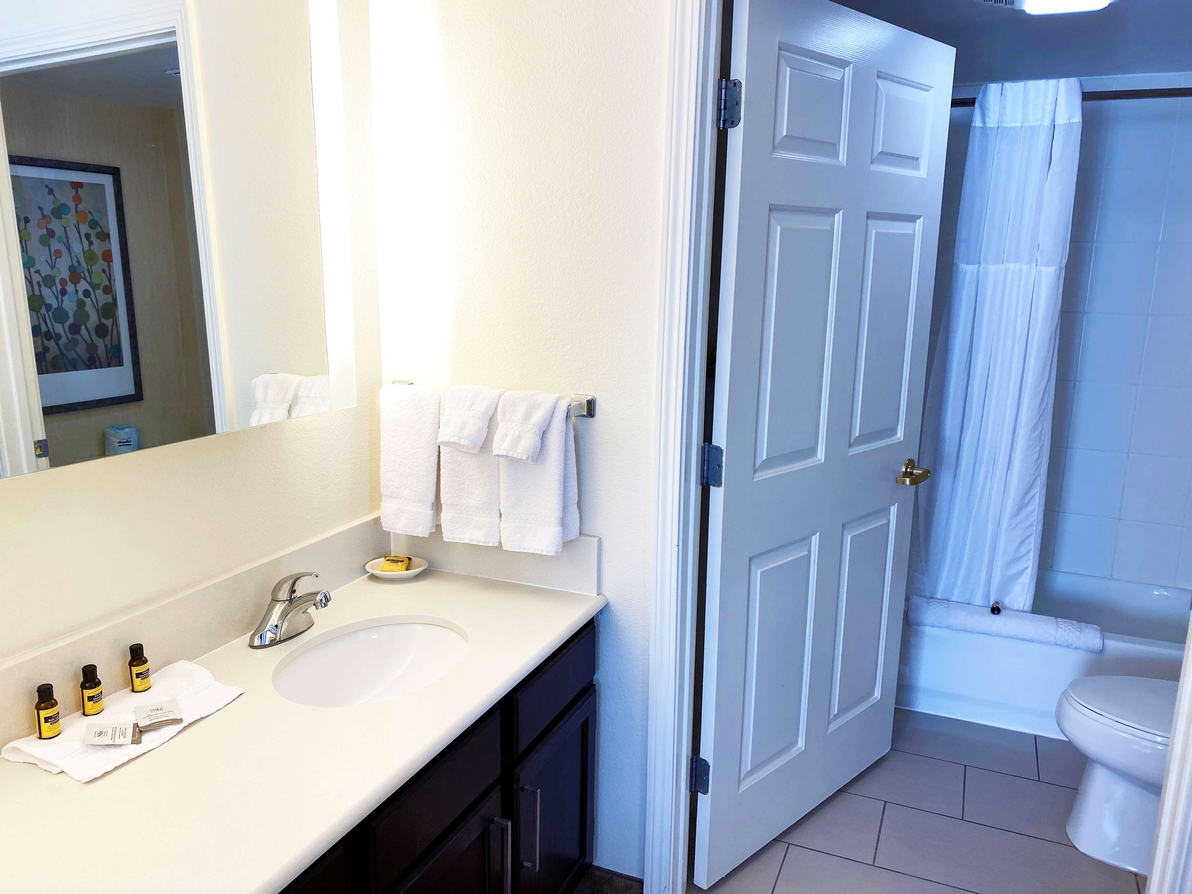 Residence Inn Columbus Worthington Екстериор снимка
